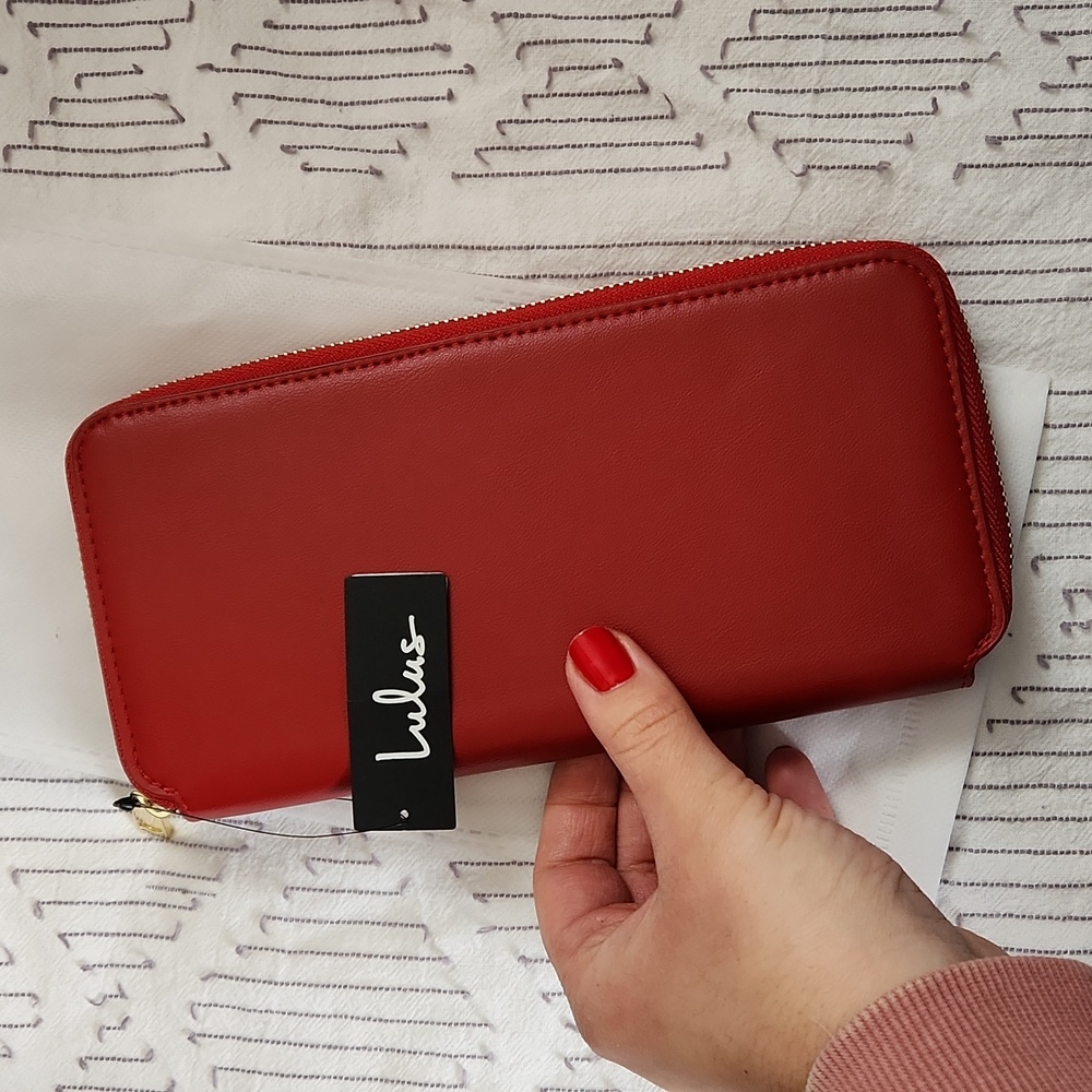 Lulus Red Wallet